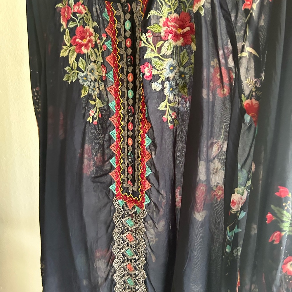 Johnny Was Navy Floral Embroidered Boho Blouse - Picture 10 of 11